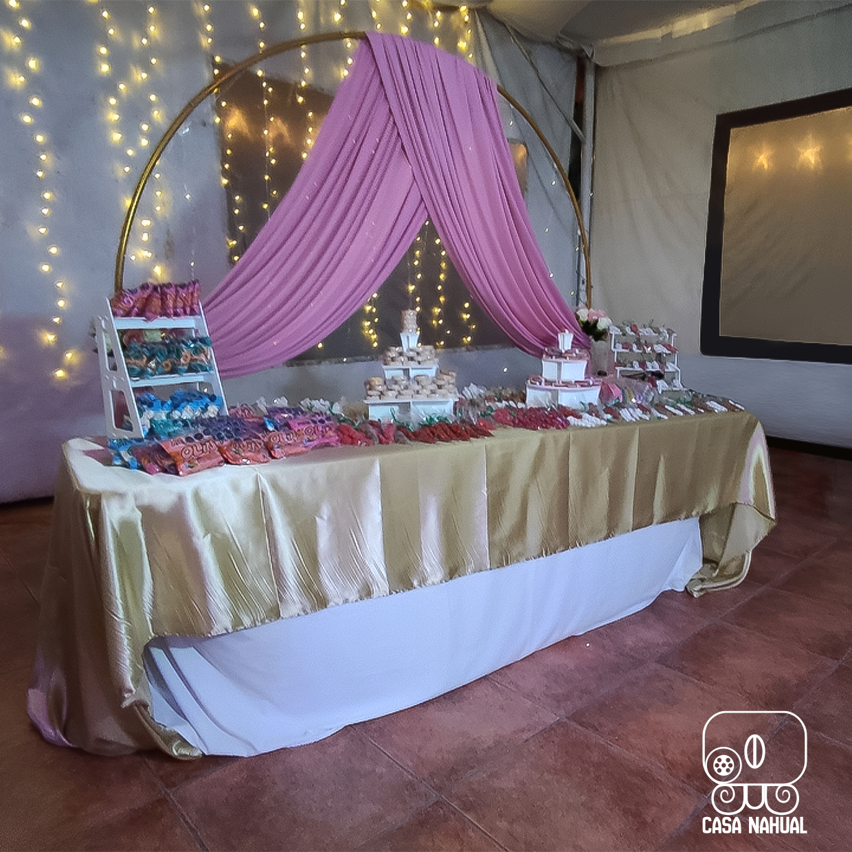 "Casa Nahual catering de lujo en México, especializado en experiencias gastronómicas exclusivas para bodas, eventos corporativos y celebraciones sociales. Nuestro servicio de catering premium fusiona cocina mexicana innovadora, banquetes gourmet y presentaciones artísticas para crear momentos únicos. Ofrecemos mesas de dulces, estaciones de snacks, charcutería fina, coctelería personalizada y menús de gala diseñados a la medida. Casa Nahual es sinónimo de elegancia, innovación y excelencia culinaria en cada evento, posicionándonos como la mejor opción en catering de lujo en CDMX y Estado de México."